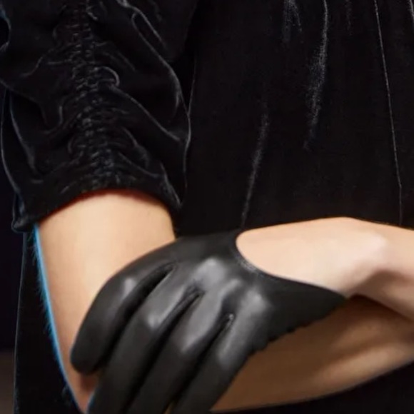 &other stories short black leather gloves - Picture 7 of 7